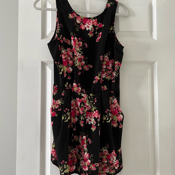 ONE CLOTHING LA, size M, romper - Picture 1 of 6